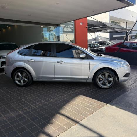FORD Focus Hatch 2.0 16V 4P GLX, Foto 3
