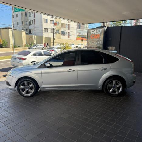 FORD Focus Hatch 2.0 16V 4P GLX, Foto 4