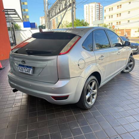 FORD Focus Hatch 2.0 16V 4P GLX, Foto 5