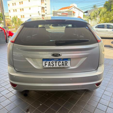 FORD Focus Hatch 2.0 16V 4P GLX, Foto 8