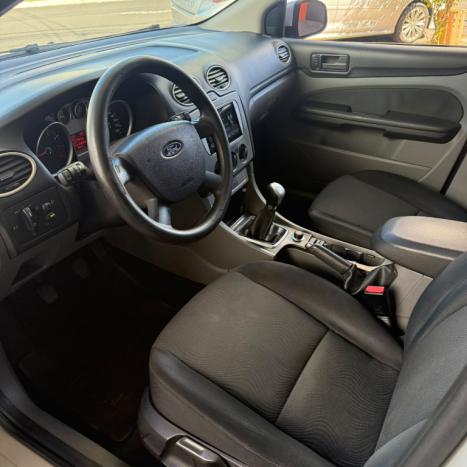 FORD Focus Hatch 2.0 16V 4P GLX, Foto 9
