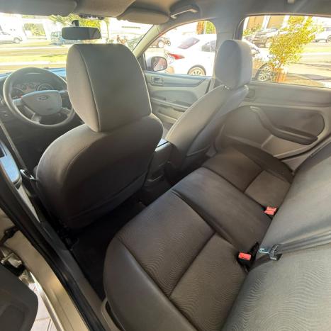 FORD Focus Hatch 2.0 16V 4P GLX, Foto 10