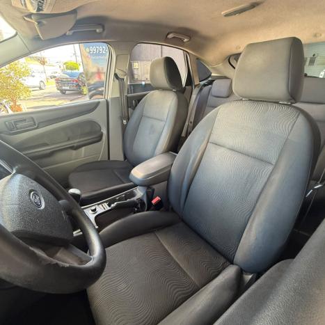 FORD Focus Hatch 2.0 16V 4P GLX, Foto 11