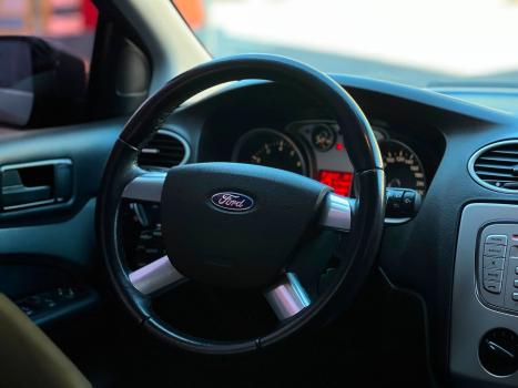 FORD Focus Hatch 2.0 16V 4P GLX FLEX AUTOM�TICO, Foto 8