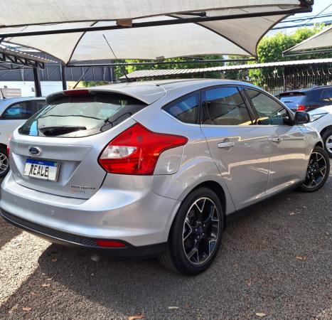 FORD Focus Hatch 2.0 16V 4P FLEX TITANIUM POWERSHIFT AUTOM�TICO, Foto 3