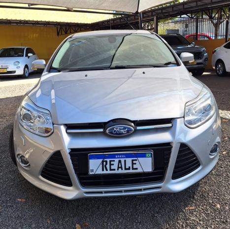 FORD Focus Hatch 2.0 16V 4P FLEX TITANIUM POWERSHIFT AUTOM�TICO, Foto 4