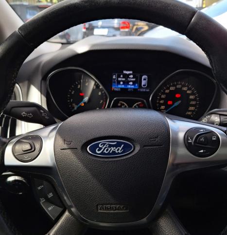 FORD Focus Hatch 2.0 16V 4P FLEX TITANIUM POWERSHIFT AUTOM�TICO, Foto 13