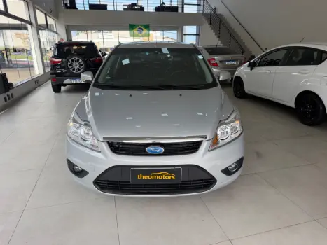 FORD Focus Hatch 2.0 16V 4P GLX, Foto 4