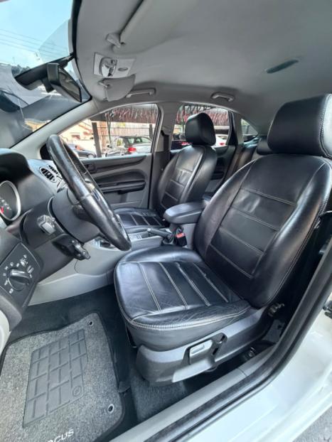 FORD Focus Hatch 2.0 16V 4P GLX FLEX, Foto 8