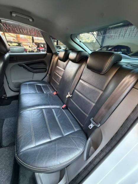 FORD Focus Hatch 2.0 16V 4P GLX FLEX, Foto 9