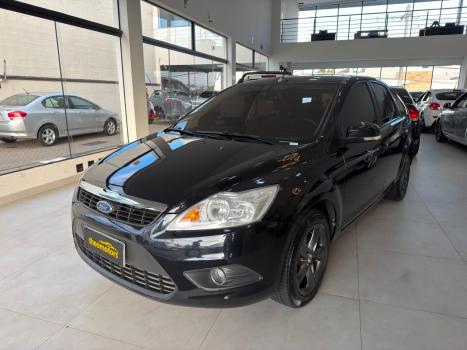 FORD Focus Hatch 2.0 16V 4P GLX, Foto 3