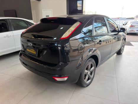 FORD Focus Hatch 2.0 16V 4P GLX, Foto 5