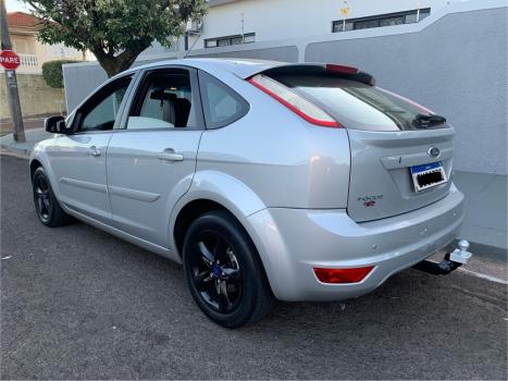 FORD Focus Hatch 2.0 16V 4P GLX AUTOM�TICO, Foto 2