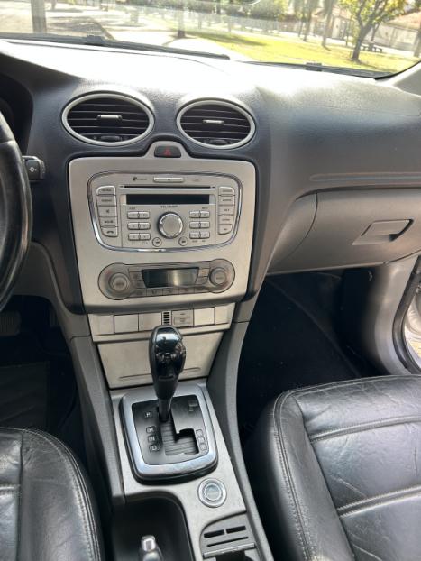 FORD Focus Hatch 2.0 16V 4P GLX AUTOM�TICO, Foto 6