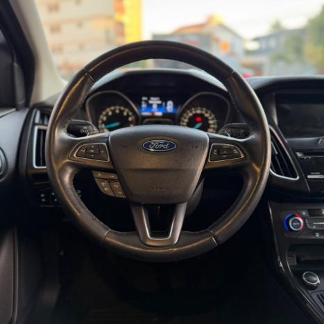 FORD Focus Hatch 2.0 16V 4P FLEX TITANIUM POWERSHIFT AUTOM�TICO, Foto 13