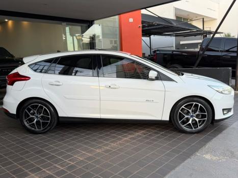 FORD Focus Hatch 2.0 16V 4P FLEX TITANIUM PLUS POWERSHIFT AUTOMÁTICO, Foto 3