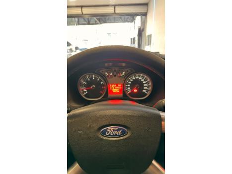 FORD Focus Hatch 2.0 16V 4P GLX AUTOMÁTICO, Foto 6