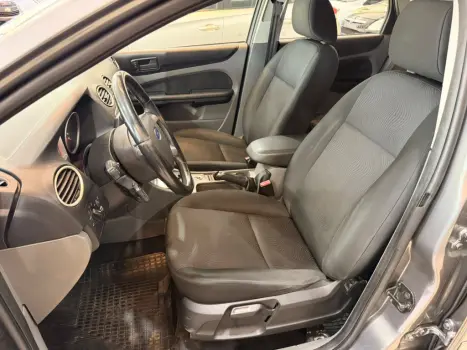 FORD Focus Hatch 2.0 16V 4P FLEX AUTOMÁTICO, Foto 10
