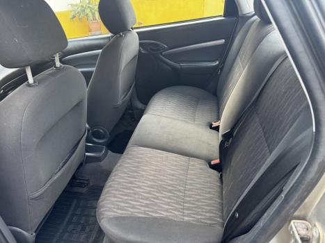 FORD Focus Sedan 1.6 4P GLX, Foto 5