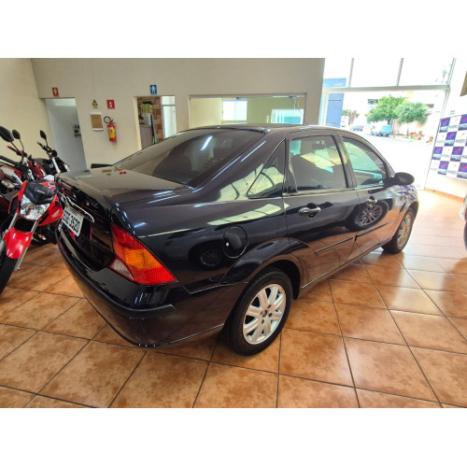FORD Focus Sedan 1.6 4P GL FLEX, Foto 2
