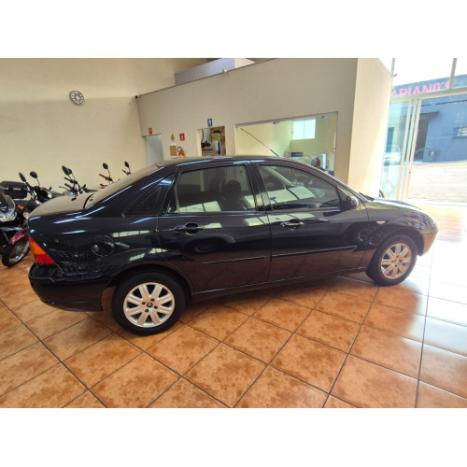 FORD Focus Sedan 1.6 4P GL FLEX, Foto 4