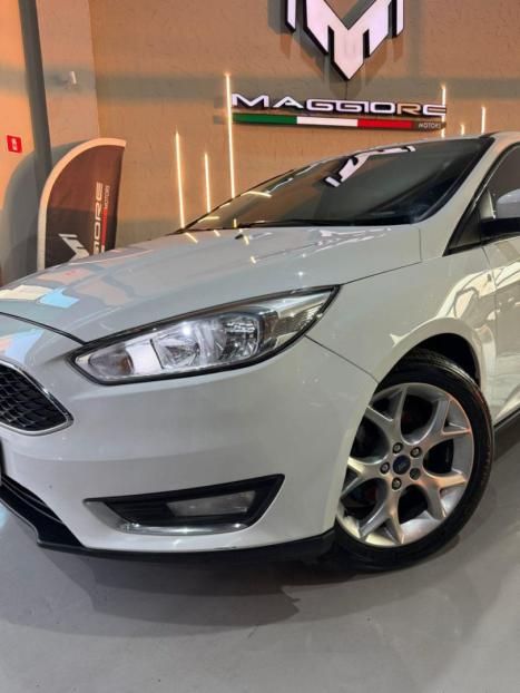 FORD Focus Sedan 1.6 S 16V 4P FLEX, Foto 2