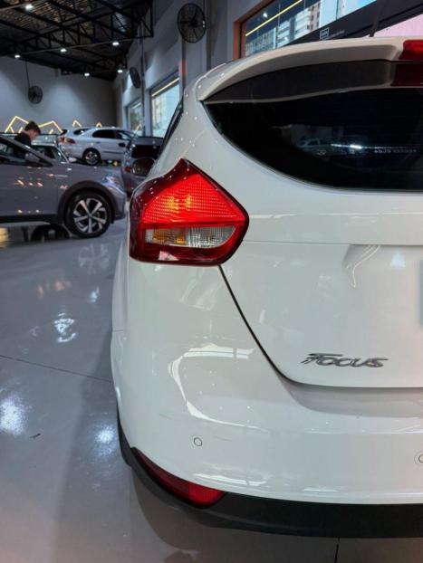 FORD Focus Sedan 1.6 S 16V 4P FLEX, Foto 9