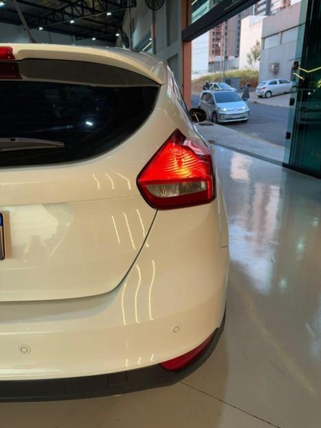 FORD Focus Sedan 1.6 S 16V 4P FLEX, Foto 10