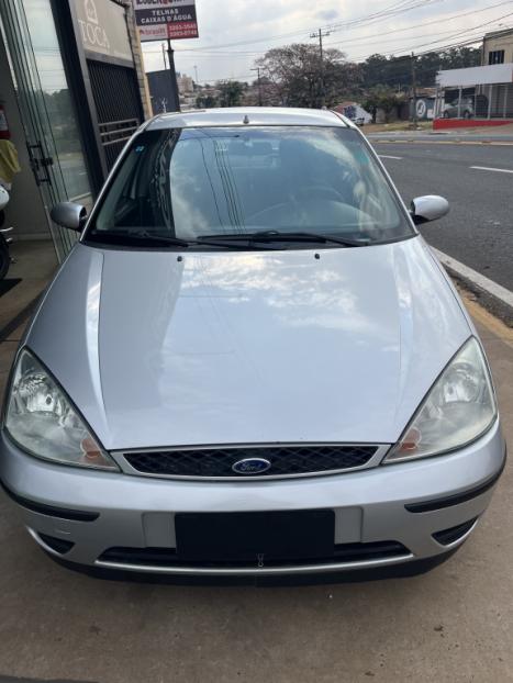 FORD Focus Sedan 1.6 4P, Foto 2