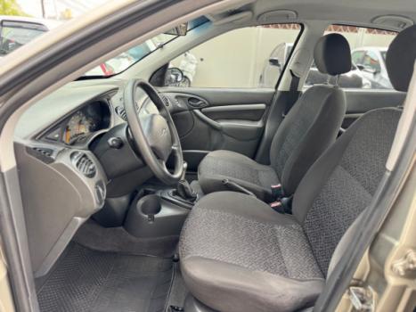 FORD Focus Sedan 1.6 4P GLX, Foto 10