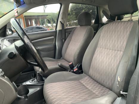 FORD Focus Sedan 1.6 4P GLX, Foto 2