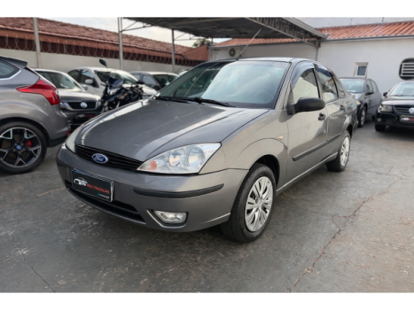 FORD Focus Sedan 1.6 4P GL FLEX, Foto 3