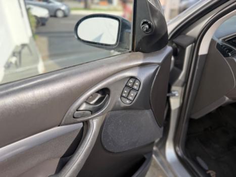 FORD Focus Sedan 1.6 4P GL FLEX, Foto 11