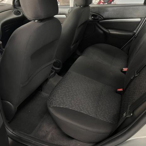 FORD Focus Sedan 1.6 4P, Foto 8
