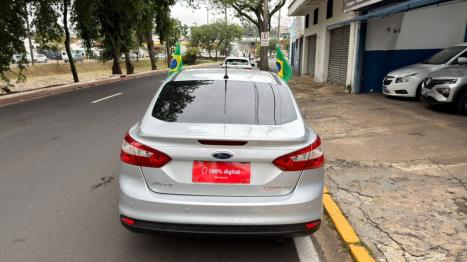 FORD Focus Sedan 2.0 16V 4P FLEX SE PLUS FASTBACK POWERSHIFT AUTOM�TICO, Foto 5