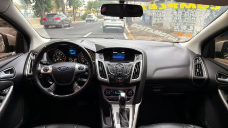 FORD Focus Sedan 2.0 16V 4P FLEX SE PLUS FASTBACK POWERSHIFT AUTOM�TICO, Foto 14