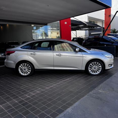 FORD Focus Sedan 2.0 16V 4P FLEX TITANIUM PLUS POWERSHIFT AUTOMTICO, Foto 3