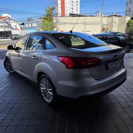 FORD Focus Sedan 2.0 16V 4P FLEX TITANIUM PLUS POWERSHIFT AUTOMTICO, Foto 6