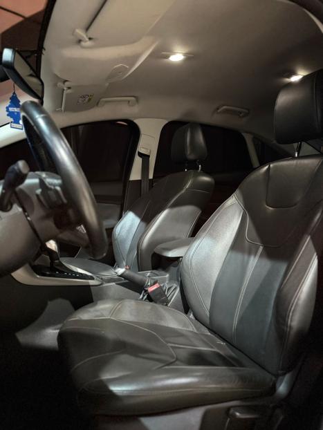 FORD Focus Sedan 2.0 16V 4P FLEX SE POWERSHIFT AUTOM�TICO, Foto 12