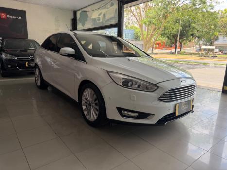 FORD Focus Sedan 2.0 16V 4P FLEX TITANIUM PLUS FASTBACK POWERSHIFT AUTOM�TICO, Foto 2