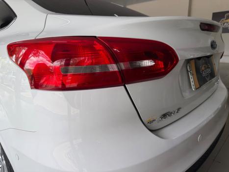 FORD Focus Sedan 2.0 16V 4P FLEX TITANIUM PLUS FASTBACK POWERSHIFT AUTOM�TICO, Foto 3