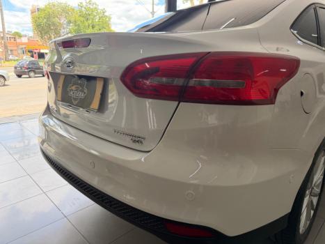 FORD Focus Sedan 2.0 16V 4P FLEX TITANIUM PLUS FASTBACK POWERSHIFT AUTOM�TICO, Foto 4