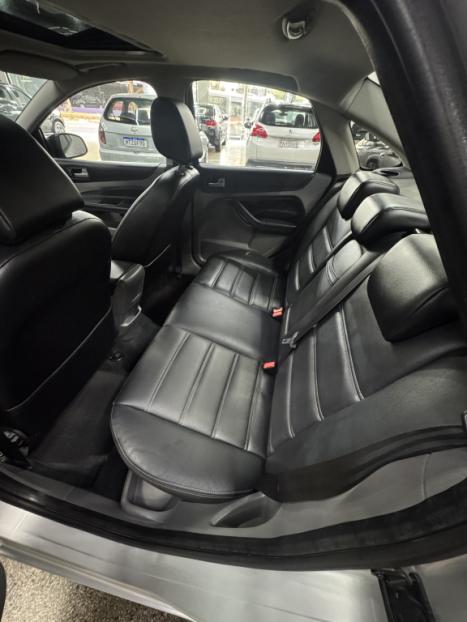 FORD Focus Sedan 2.0 16V 4P FLEX TITANIUM AUTOM�TICO, Foto 6