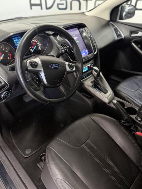 FORD Focus Sedan 2.0 16V 4P FLEX SE FASTBACK POWERSHIFT AUTOM�TICO, Foto 11