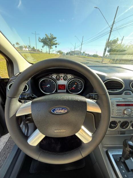 FORD Focus Sedan 2.0 16V 4P FC FLEX AUTOM�TICO, Foto 10