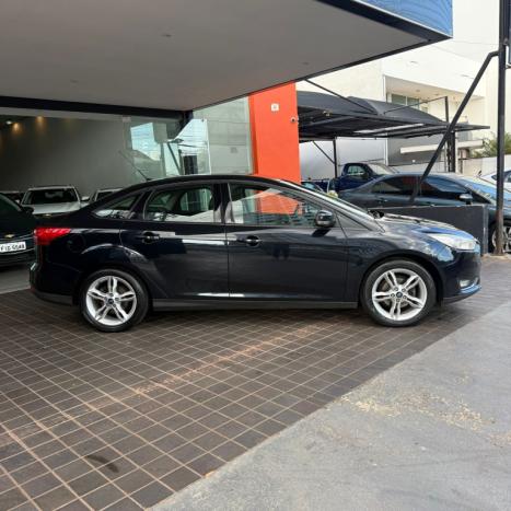 FORD Focus Sedan 2.0 16V 4P FLEX SE FASTBACK POWERSHIFT AUTOM�TICO, Foto 3