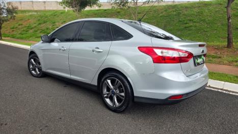 FORD Focus Sedan 2.0 16V 4P FLEX SE FASTBACK POWERSHIFT AUTOM�TICO, Foto 8