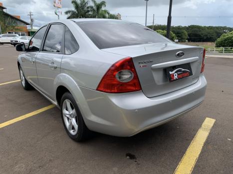 FORD Focus Sedan 2.0 16V 4P GLX AUTOM�TICO, Foto 4