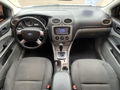 FORD Focus Sedan 2.0 16V 4P GLX AUTOM�TICO, Foto 10