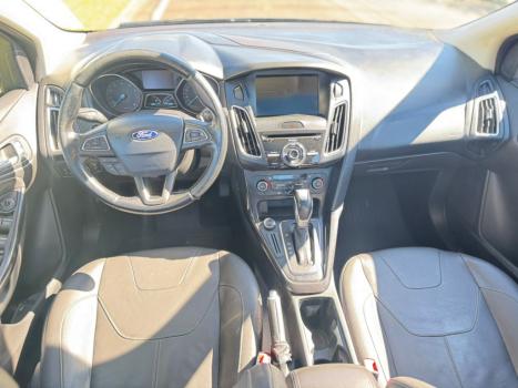 FORD Focus Sedan 2.0 16V 4P FLEX TITANIUM PLUS FASTBACK POWERSHIFT AUTOM�TICO, Foto 3